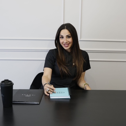 Dr.ssa Viviana Vacanti nel suo studio di medicina estetica